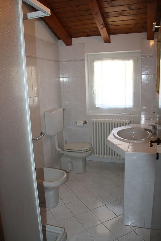 Pianello Del Lario Veranda Beach Apartment חדר תמונה